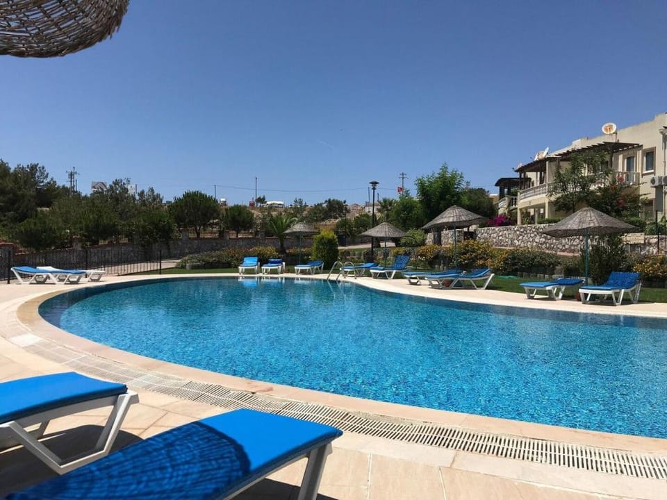 Bodrum Boğaziçi bölgesinde 2+1 Üst Kat Daire Apartment in Muğla Province