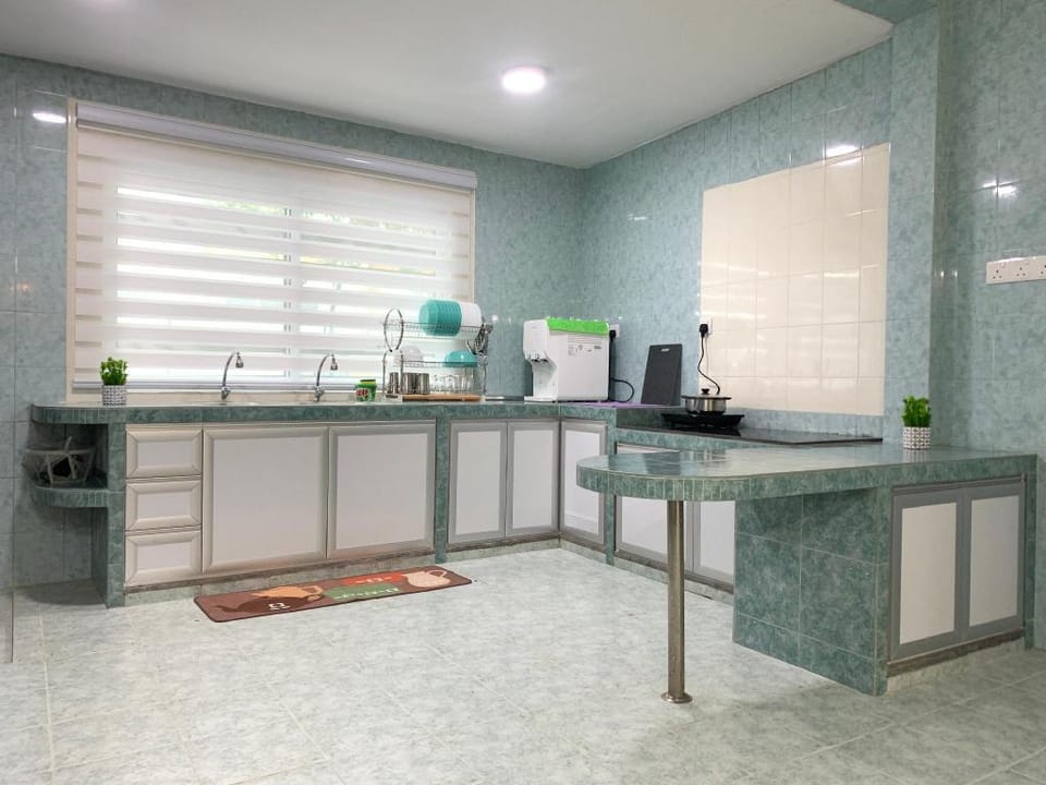 Cozy Townhouse VII | 5BR, 5min to Eatery & Shop Vacation rental in Kedah