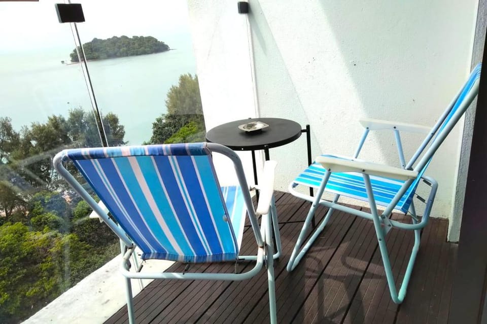 Amazing Seafront Studio[2pax/SmartTV]@PDWaterfront Apartment in Port Dickson