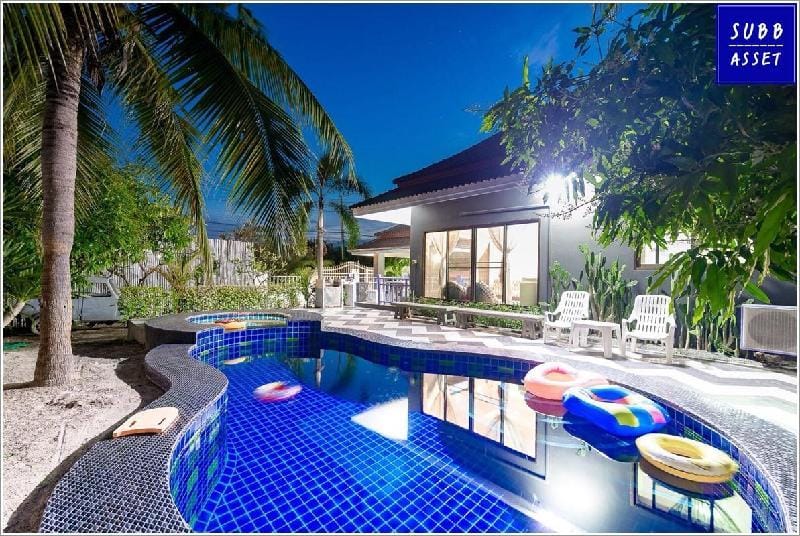 Private Poolvilla for 10 Persons | Araya Huahin Villa in Nong Kae
