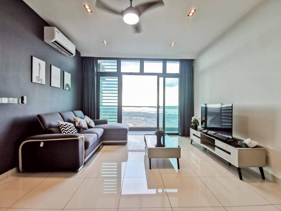 GreenHaven Designed SeaView 3Bedroom Netflix House Apartment in Johor