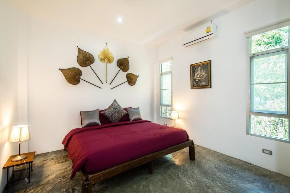 FREE CAR HIRE - Mountain Views! 3 Bed Pool Villa  Villa in Krabi Changwat