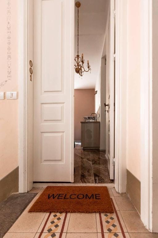 Cozy Apartment - Carmel Market by House of Palm Apartment in Tel Aviv-Yafo