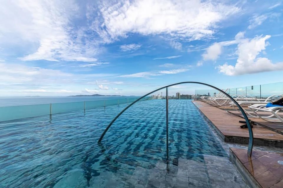 Fabulous Design Riviera Jomtien Beach Vacation rental in Pattaya City