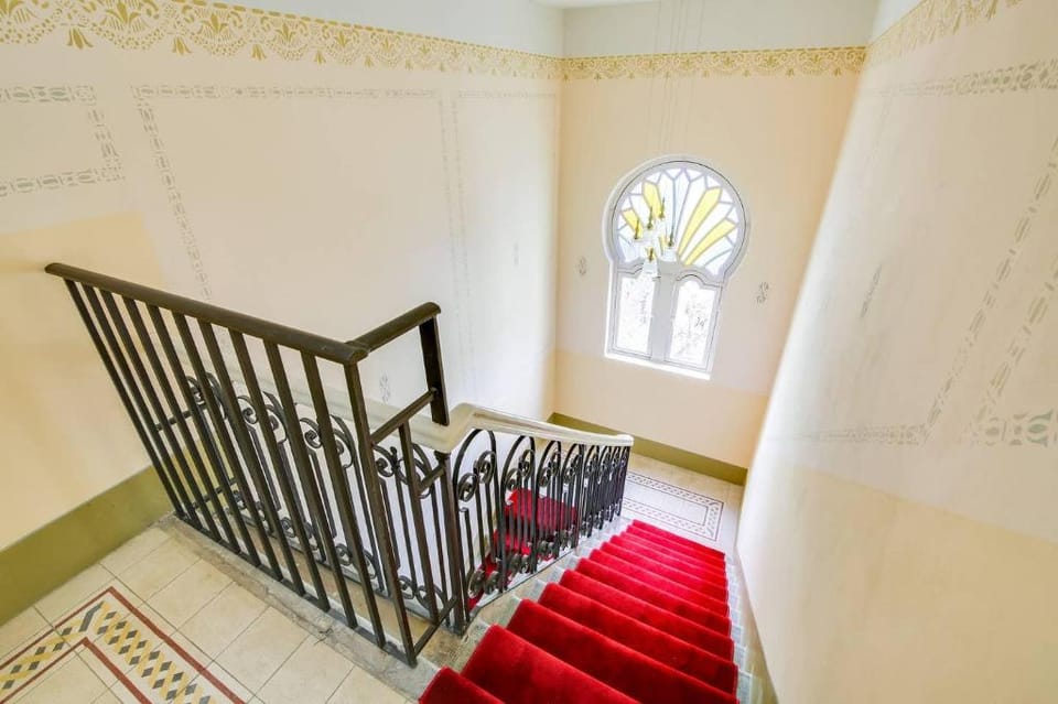Two bedrooms apartment balcony by House of Palm Apartment in Tel Aviv-Yafo