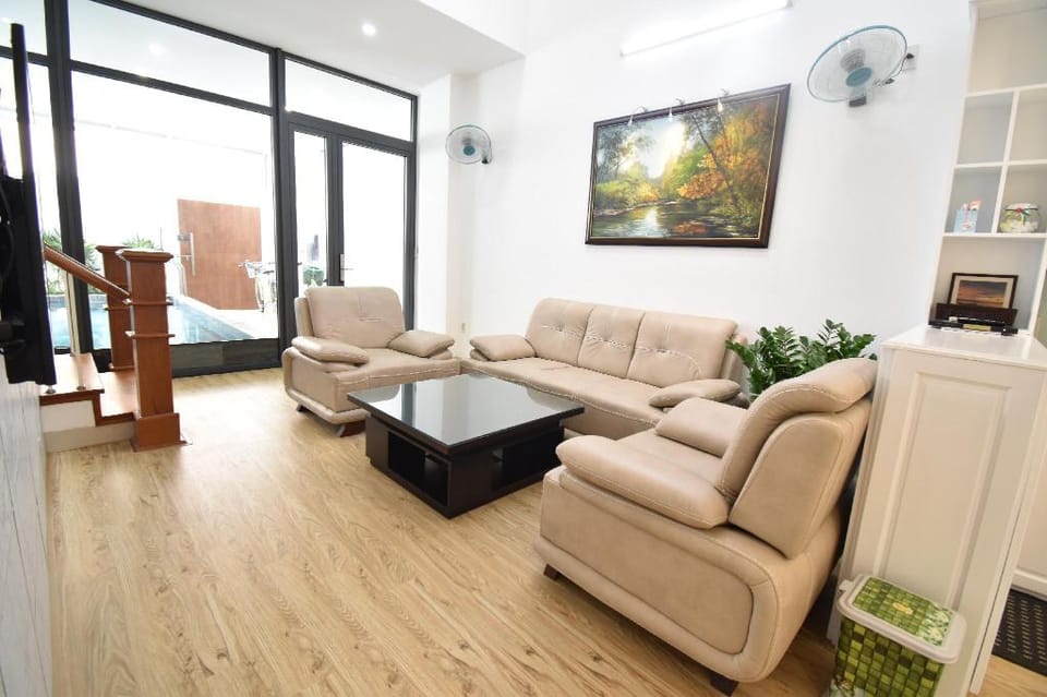 Brian pool villa 4 Bedrooms-5'walktoMyKhe Beach. Villa in Da Nang