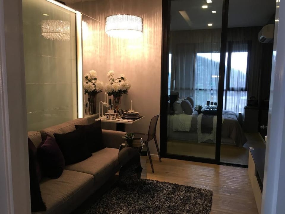 Luxury high floor Sea view & City view Apartment in Chon Buri Changwat