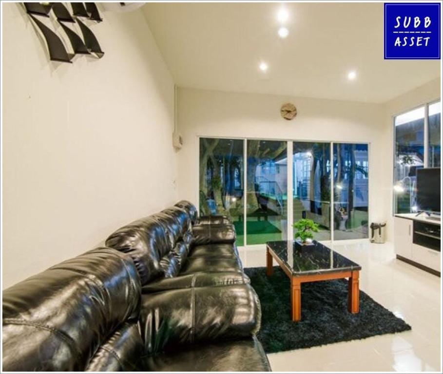 Beachfront Poolvilla for 20 Persons | Huahin Beach Villa in Hua Hin District