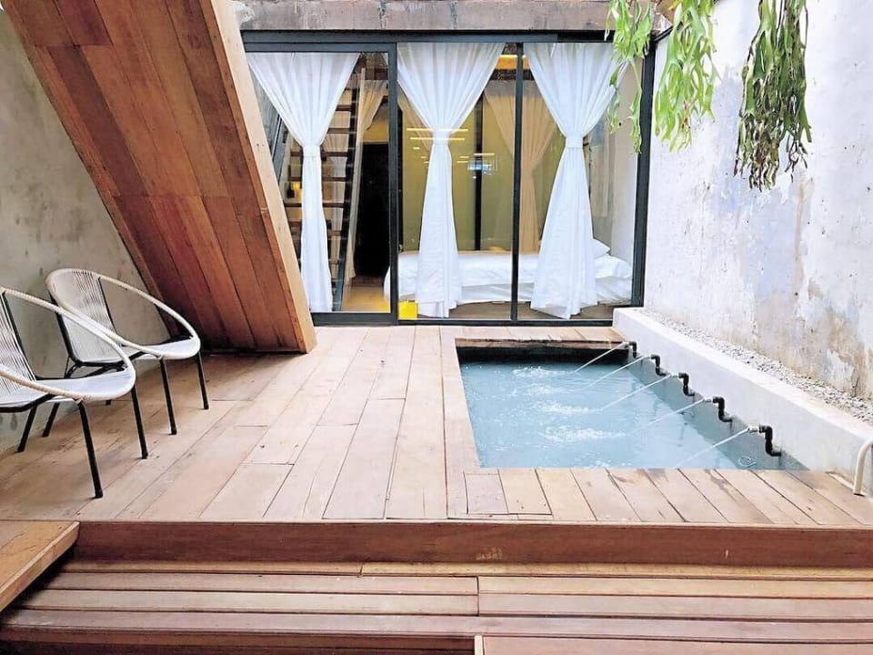 Rimba Jonker With Private Pool -10 Pax 2B/R Villa in Malacca