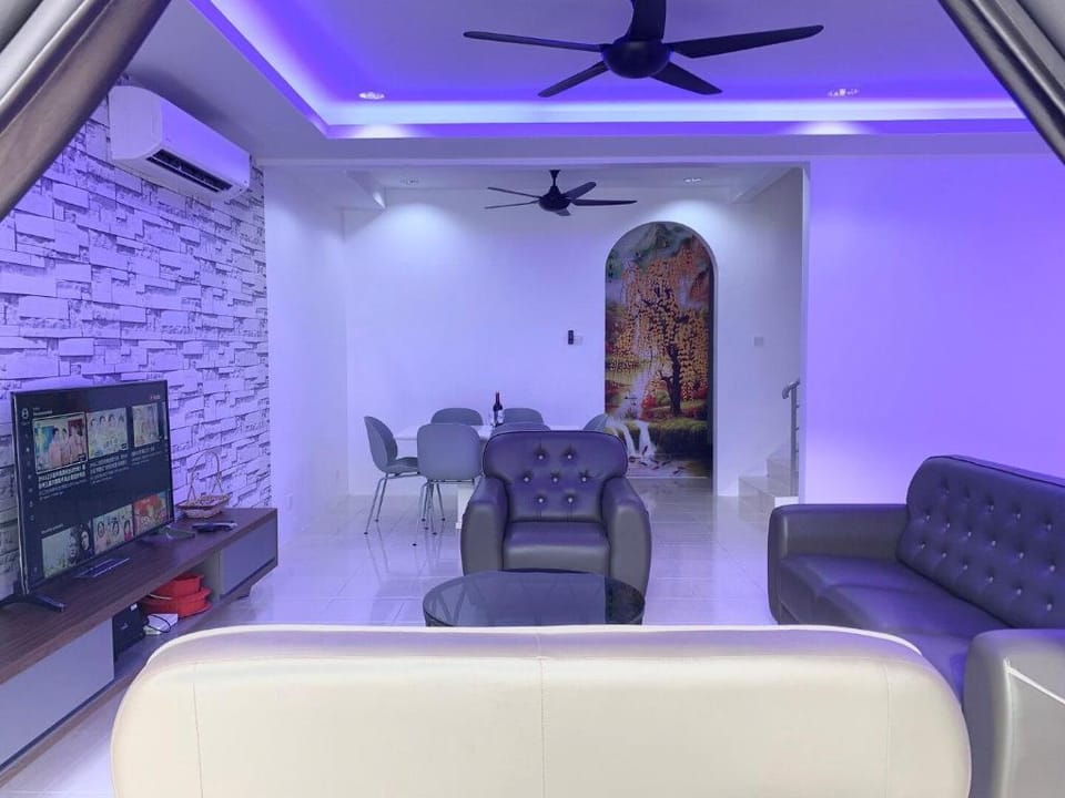 A Lovely Townhouse | 餐馆和免税商店5分钟距离 | 瓜镇温馨度假屋 Vacation rental in Kedah