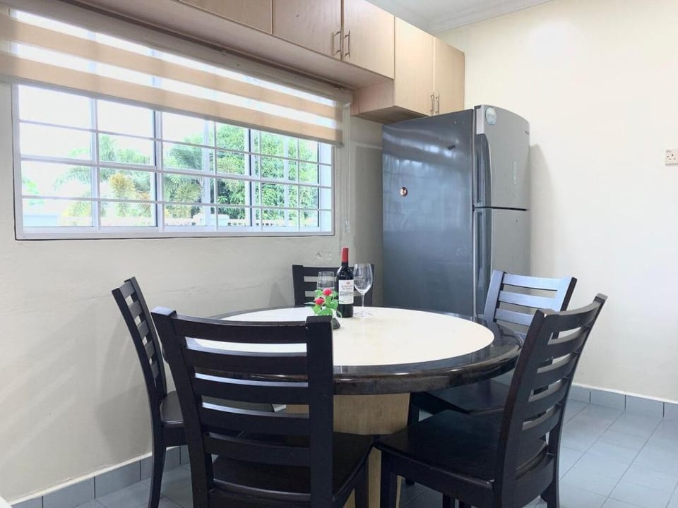 Cozy Townhouse VIII |  餐馆和免税商店10分钟距离 | 瓜镇温馨度假屋 Vacation rental in Kedah