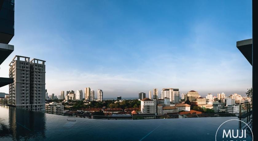 MUJI Studio 2 ★ Seaview★Georgetown★Netflix & TVBox Apartment in George Town