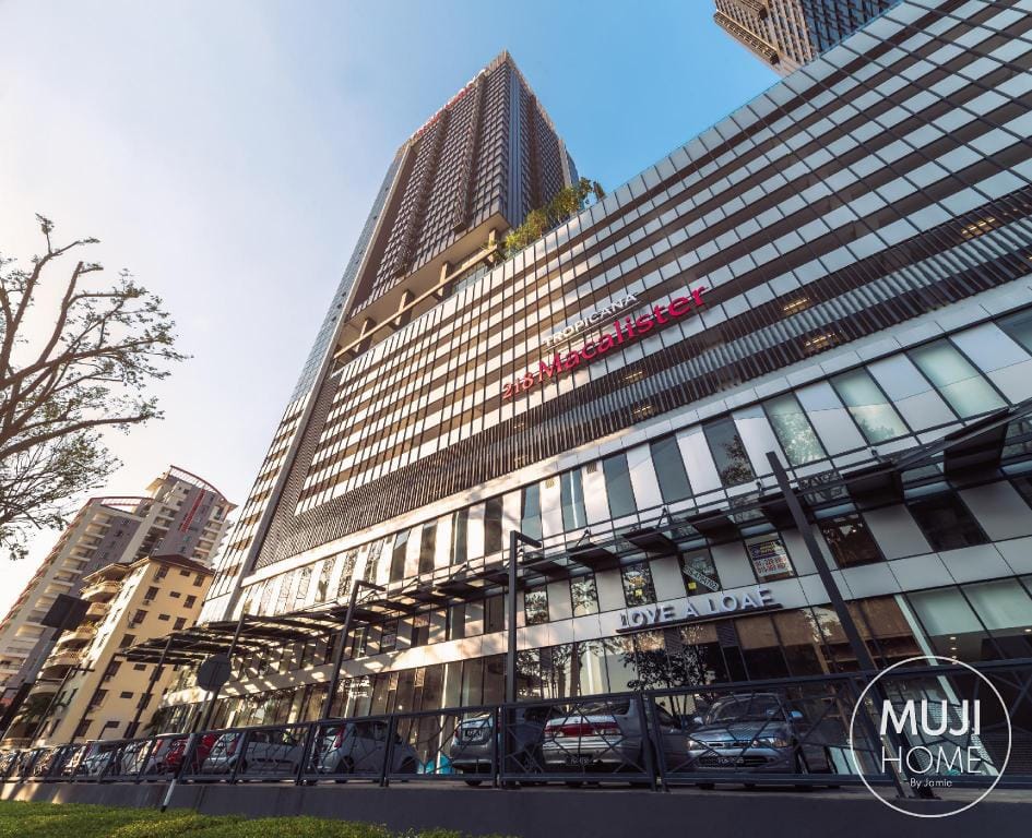 MUJI B&W Studio- Seaview★ Georgetown★Netflix&TVBox Apartment in George Town
