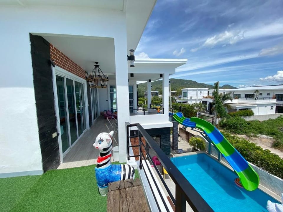Modern Brick Loft  Huahin  Pool Villa (N) Vacation rental in Hua Hin District