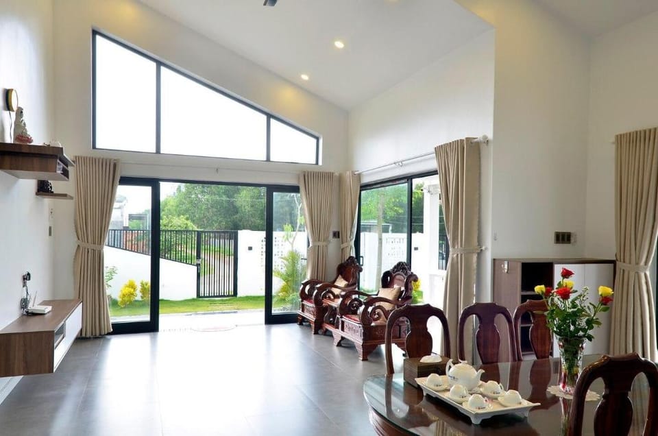 Villa Kim Yen - Beautiful Private Villa Near Sea Villa in Bình Thuận Province