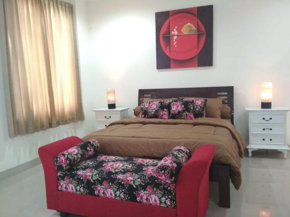 Designer Home Les Belles Vacation rental in West Java