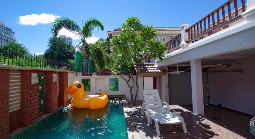 Three Bedroom Pool Villa 2  km from Walking street Vacation rental in Pattaya City