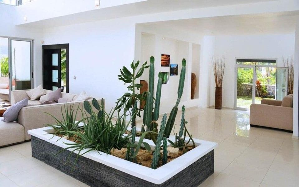 Oceanfront and beach Luxury Villa La Casa Blanca Villa in Samaná Province