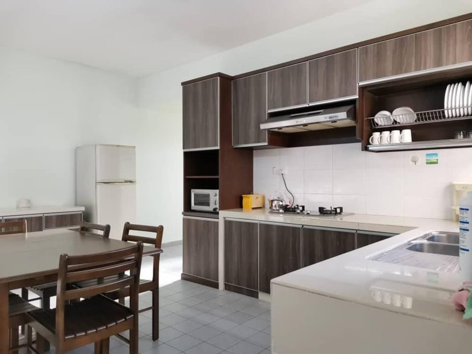 Isabelle Villa - Cozy and Spacious homestay Apartment in George Town