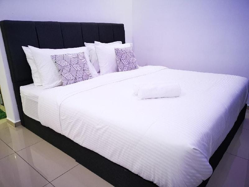Ehsan Residence CONDO+POOLVIEW @SEPANG-KLIA-NILAI Apartment in Negeri Sembilan, Malaysia