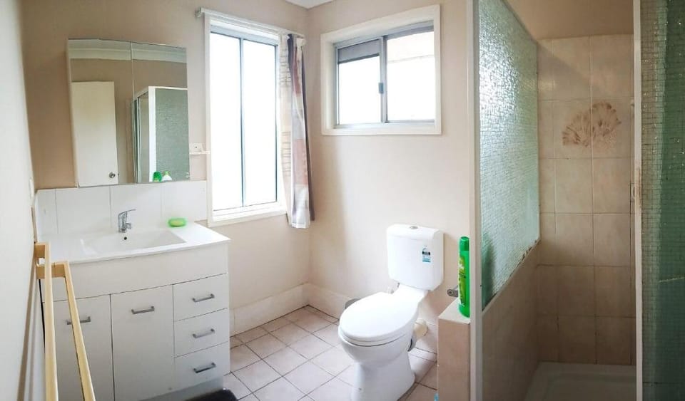 A203 Large master room  in good location  Vacation rental in Brisbane