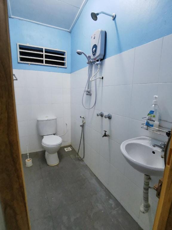 RH HOMESTAY BILIK BERHAWA DINGIN DAN SELESA Vacation rental in Malaysia