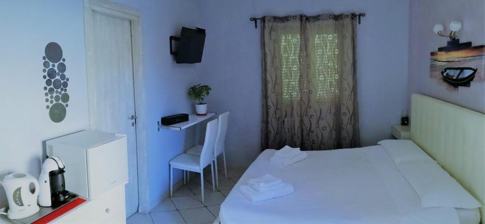 ALBACHIARA DOUBLE ROOM CLOSE TO AIRPORT Villa in Lazio