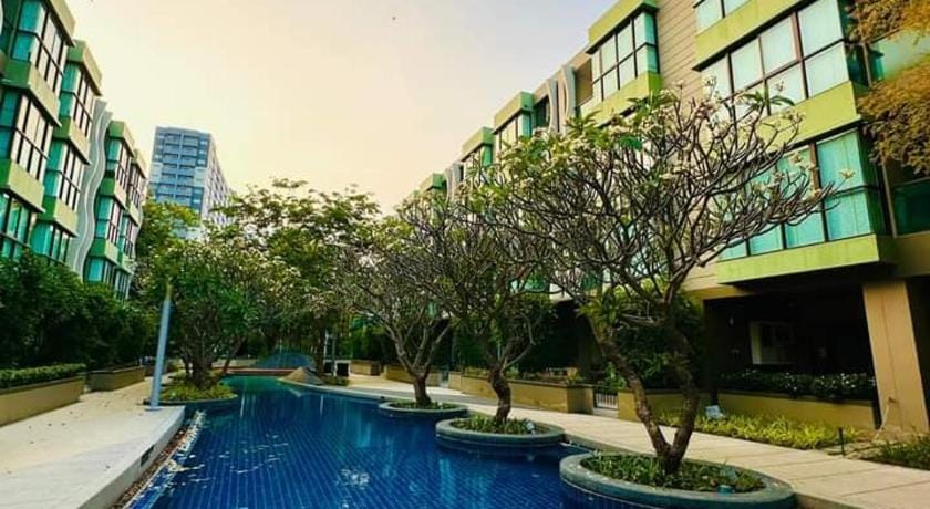lumpini park beach Apartment in Thailand