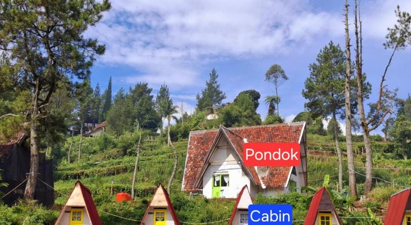 Villa Aubrey Ciwidey Hotel in West Java