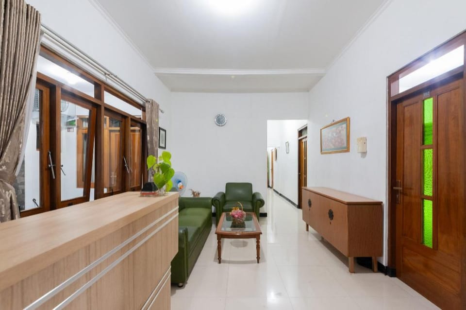 RedDoorz @ Batutulis Bogor by House of M Hotel in West Java