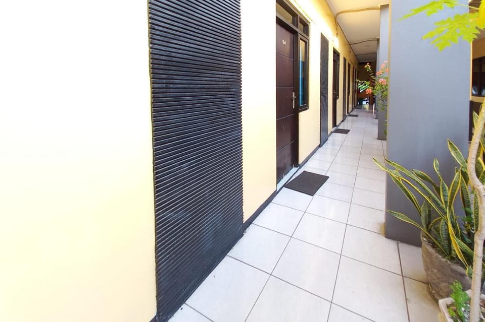 RedDoorz Syariah @Hotel Pandan Wangi near Alun Alun Sidoarjo Hotel in East Java