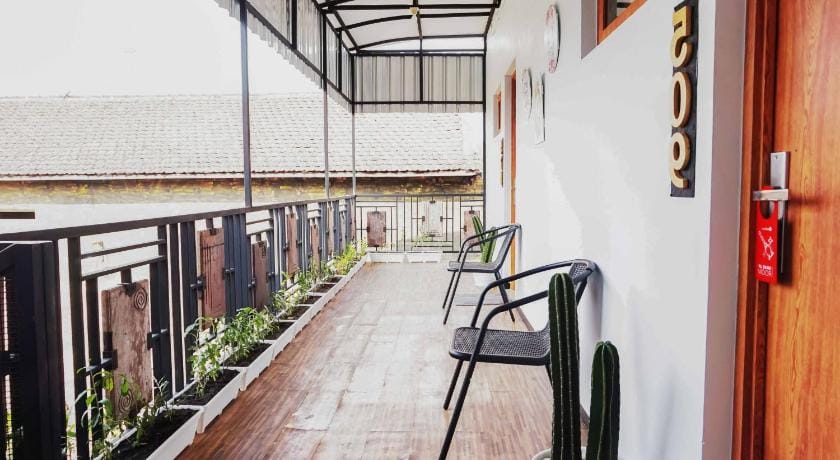 RedDoorz near Velodrome Malang 2 Hotel in East Java