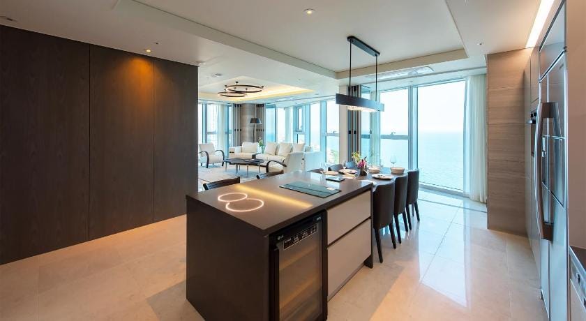 LCT Residence Hotel in Busan