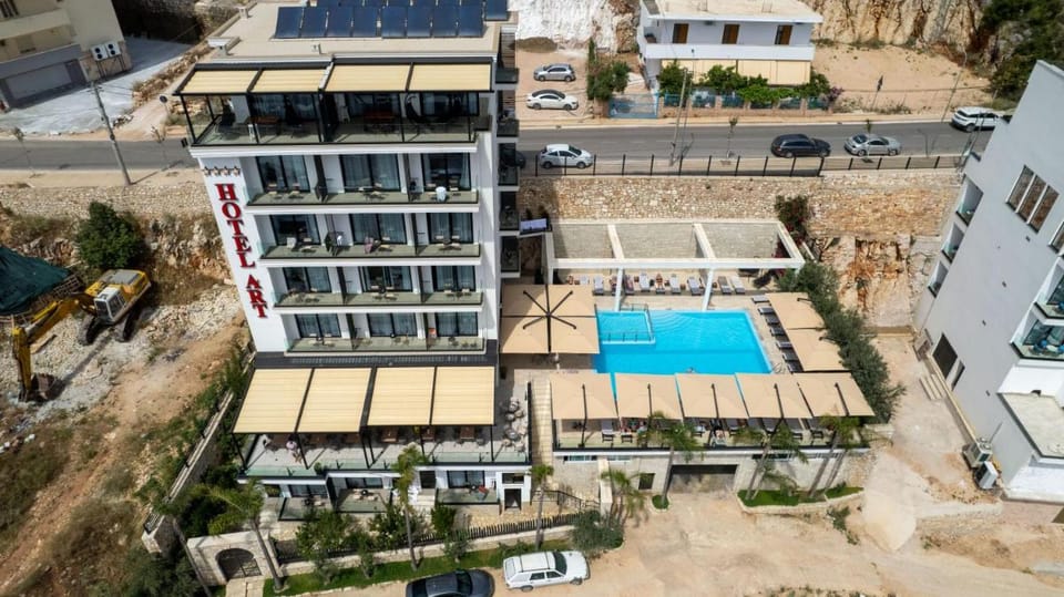 Art Hotel Hotel in Sarandë