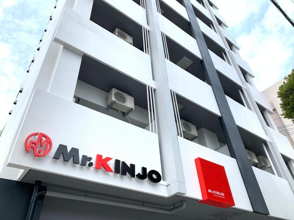 Mr.KINJO in MATSUYAMANNA Apartment in Naha