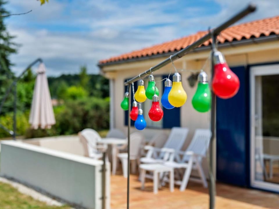 Urban Bungalow in Ecuras with Swimming Pool Vacation rental in Nouvelle-Aquitaine