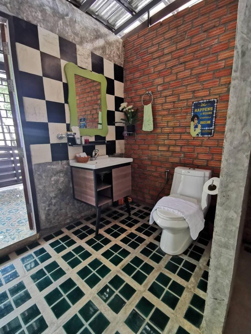RETRO77 (Buengkan) Vacation rental in Laos