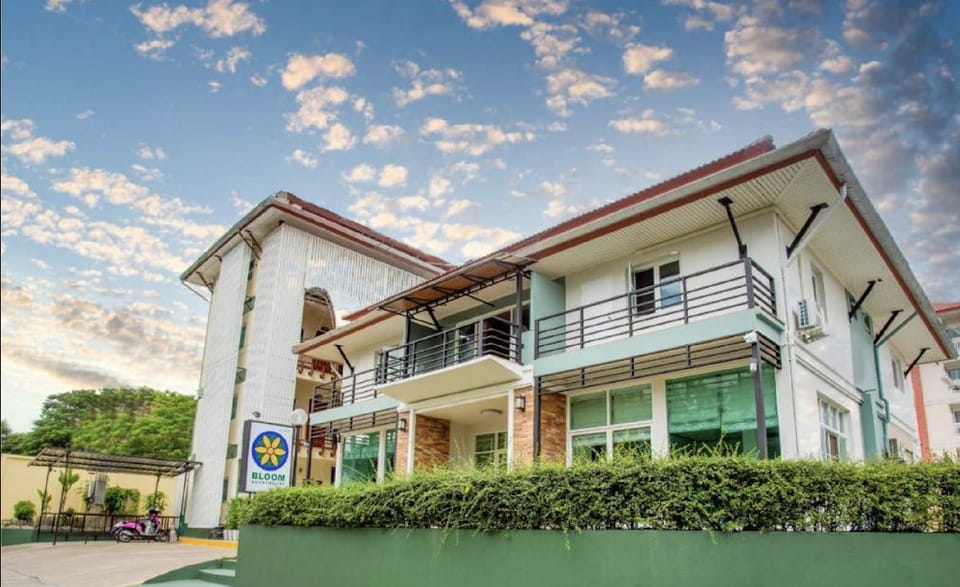 Bloom Guest House Hotel in Chiang Mai
