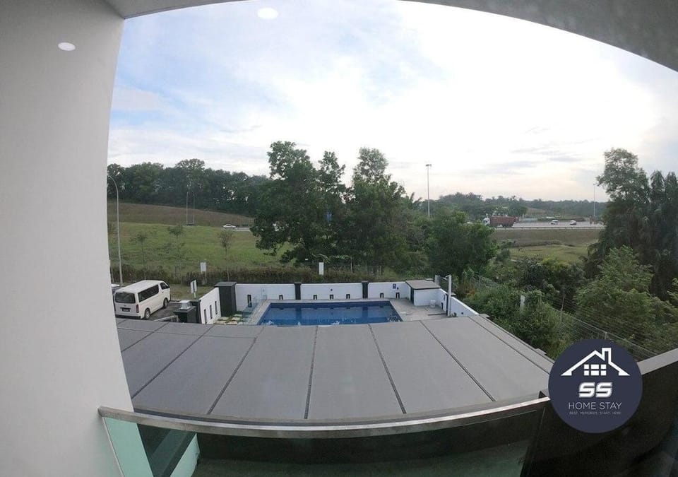 PRIVATE SWIMMING POOL/ KTV /BBQ /PARTY EVENT Villa in Johor Bahru