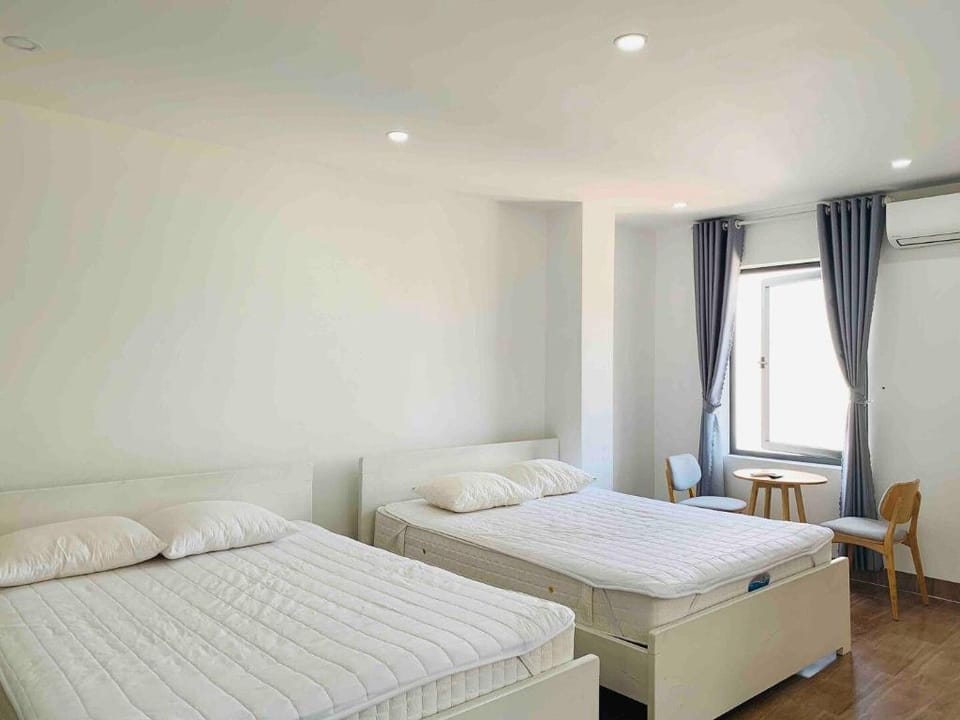 Salt house, large room with balcony Apartment in Nha Trang