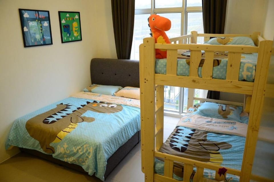 THE WOODZ x BIG DINO (Penthouse at Night Market) Apartment in Brinchang