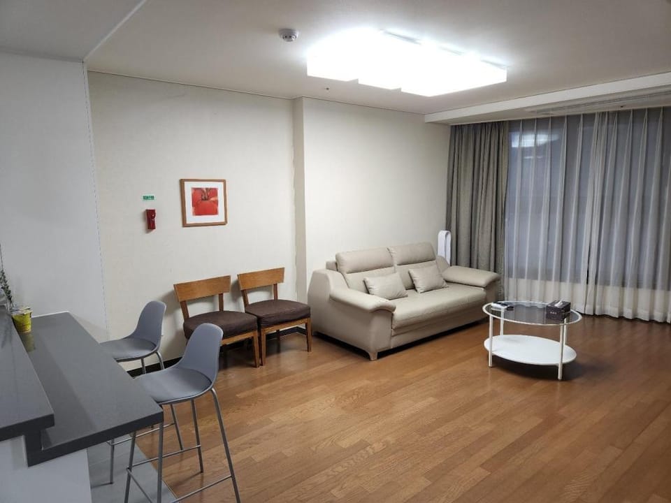 Heaundae beach 2room / Netflix / Beach room (2/17) Apartment in Busan