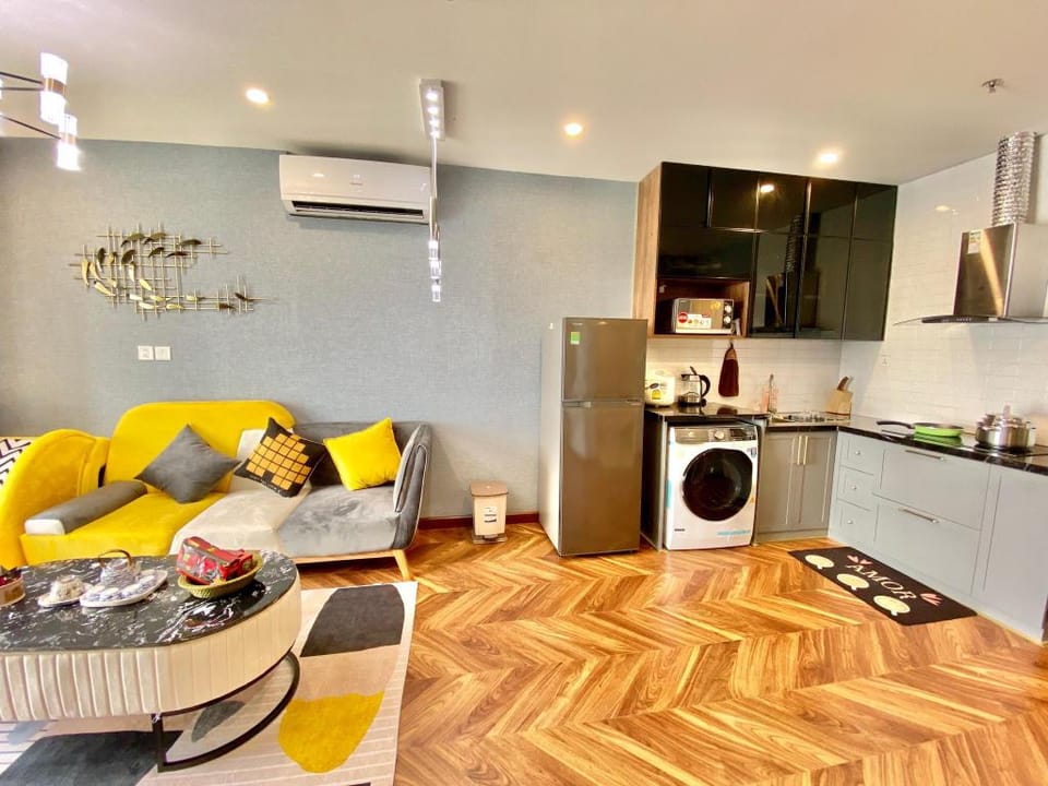 QMP-Vinhomes OceanPark-Luxury 1BR-Waterfront View Apartment in Laos