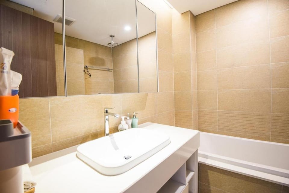 Lovely apartment with a nice view, and big balcony Apartment in Hanoi