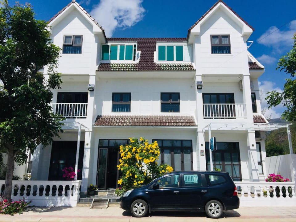 Room#102- Garden view- H2B Homestay Bai Dai Beach Vacation rental in Khanh Hoa Province
