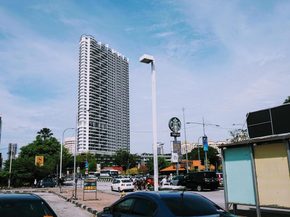 Bay View Holiday Home Apartment in Tanjung Bungah