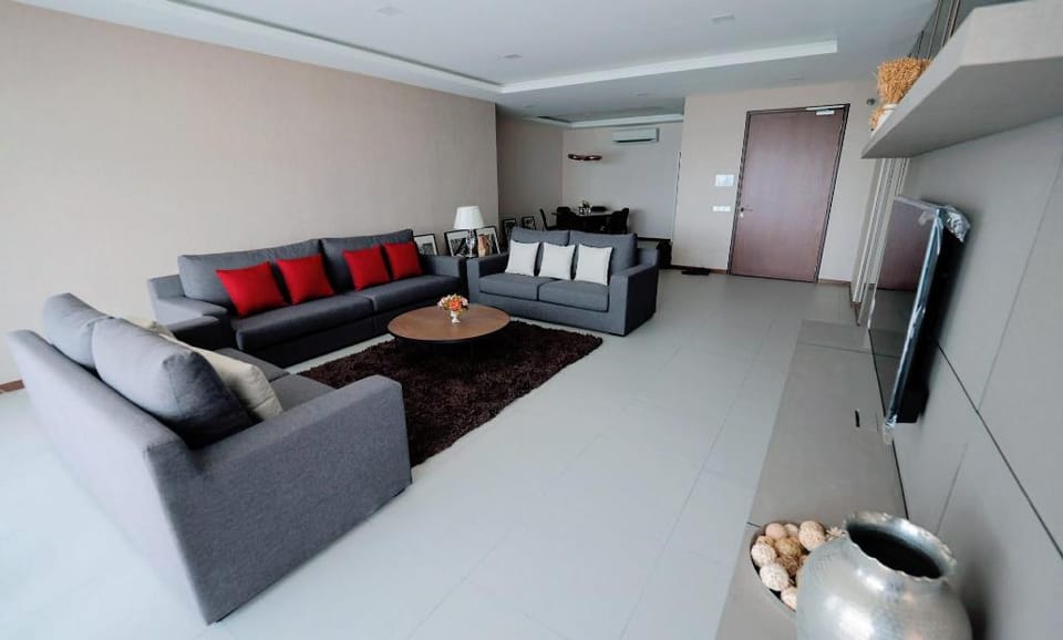 Bay View Holiday Home Apartment in Tanjung Bungah