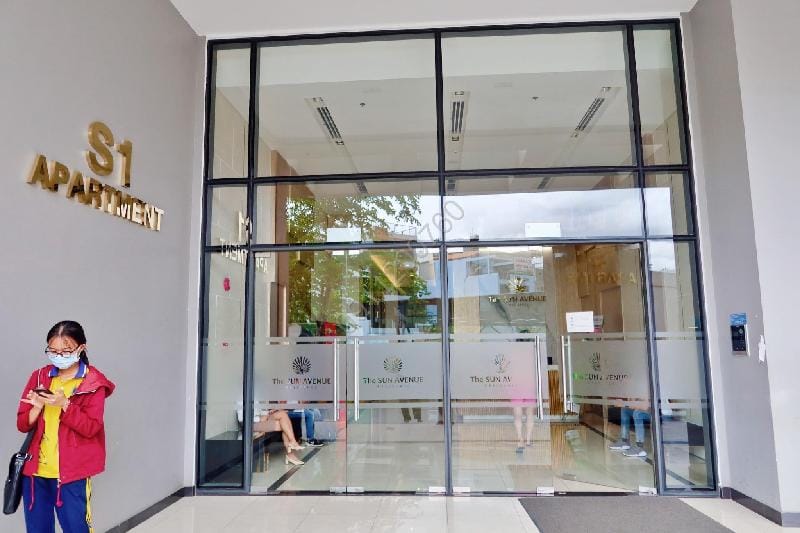 Luxurious apartment with balcony&pool to near D1 Apartment in Ho Chi Minh City