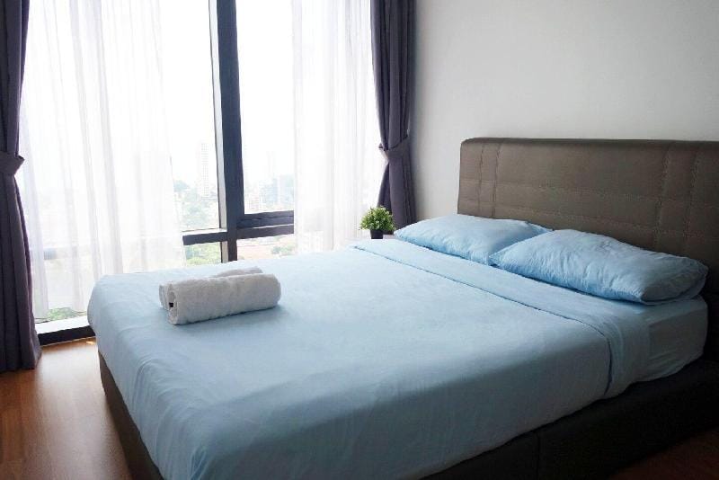 AMAZING 3BR for 6~9 PAX with GEORGETOWN VIEW Apartment in George Town