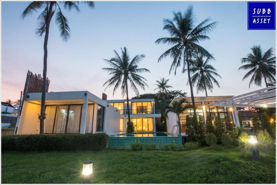 BeachFrontPoolvilla for 20 people | Pranburi Beach Villa in Hua Hin District